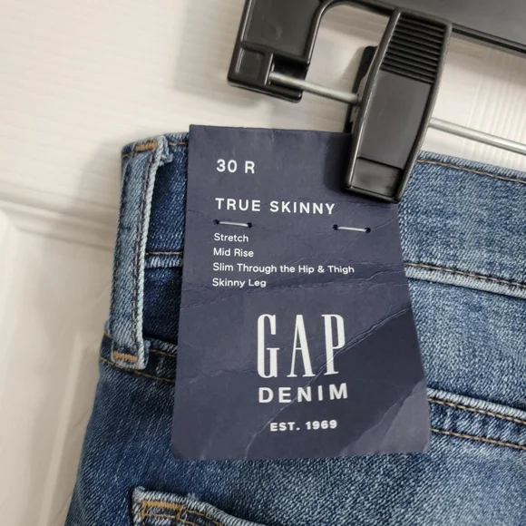 GAP True Skinny Mid Rise Jeans, Women's Size 30R - Picture 6 of 6